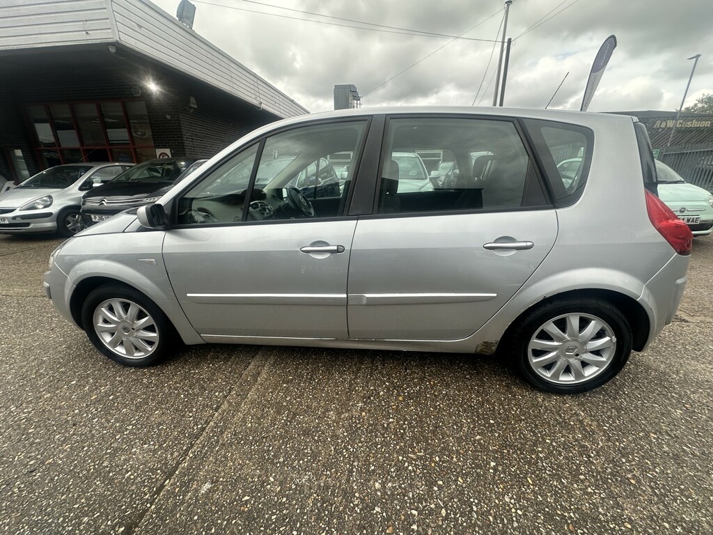 Renault Scenic 1.6 Vvt Dynamique Grey #4
