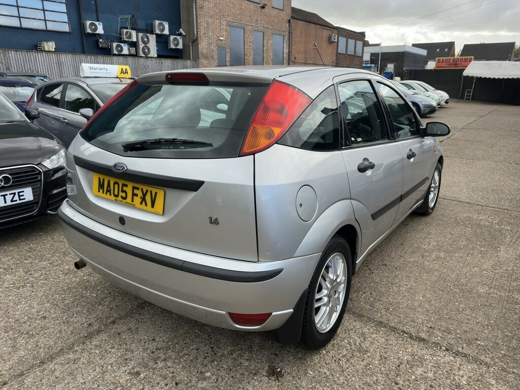 Ford Focus 1.6 I 16V LX 2005 Silver #5
