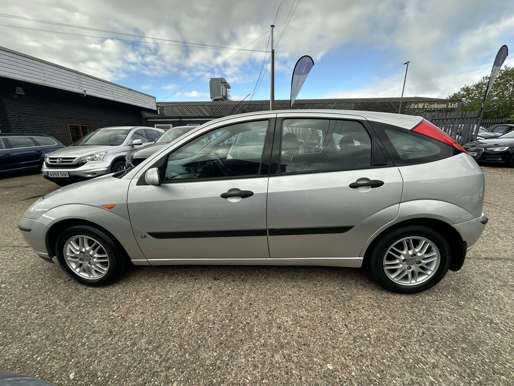 Ford Focus 1.6 I 16V LX 2005 Silver #4