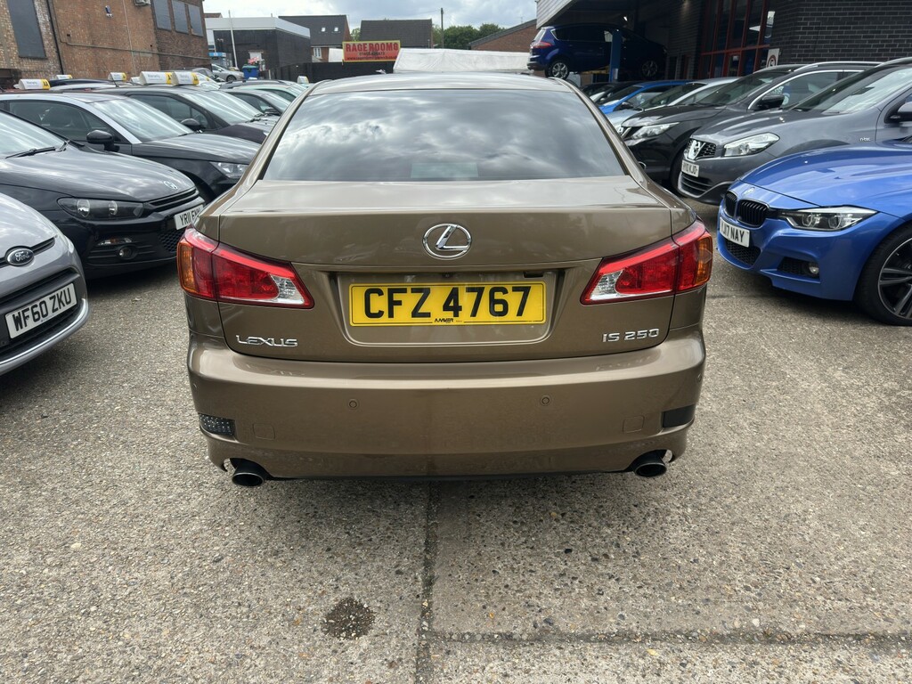 Lexus IS 2.5 250 Se 2010 CFZ4767 Gold #6