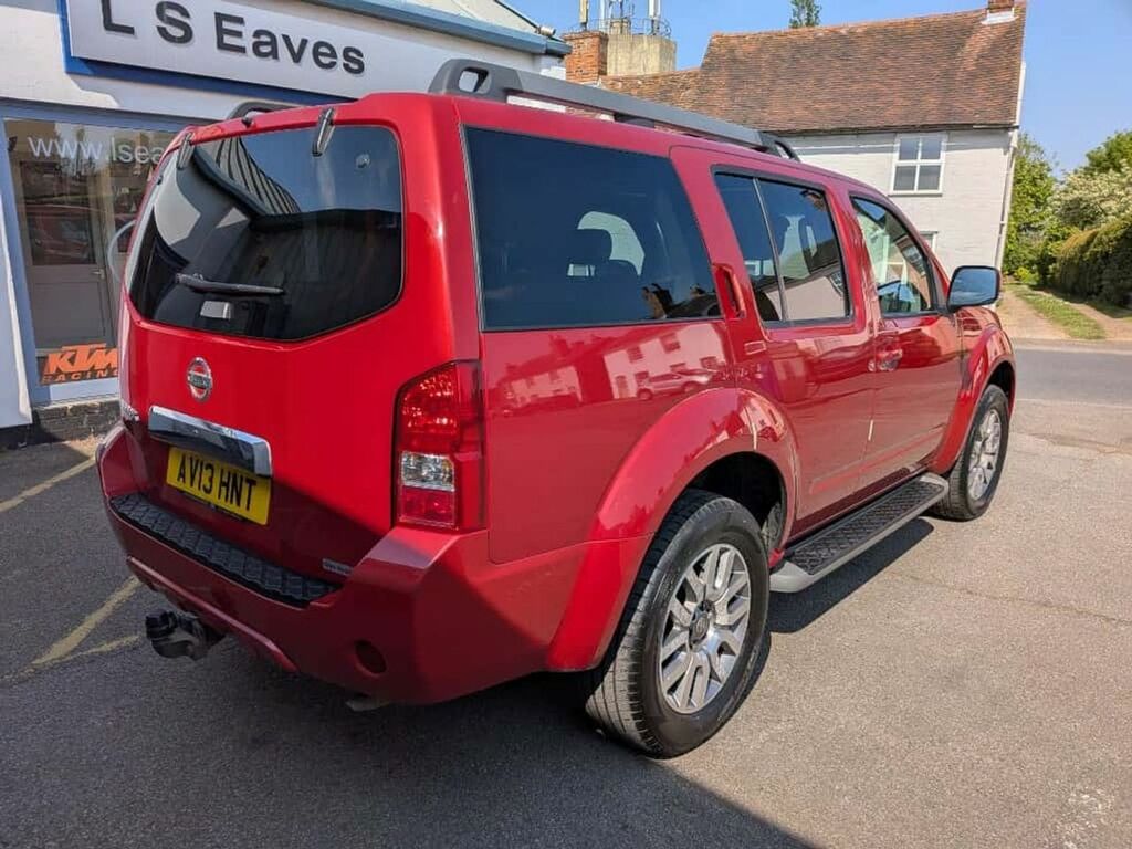 Nissan Pathfinder Dci Tekna Red #2