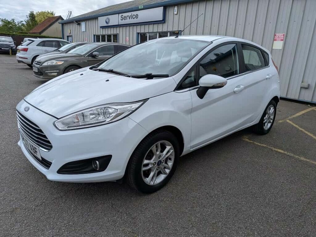 Ford Fiesta Zetec White #6