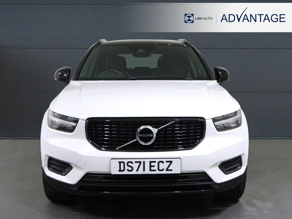 Volvo XC40 2.0 B4p R Design DS71ECZ White #4