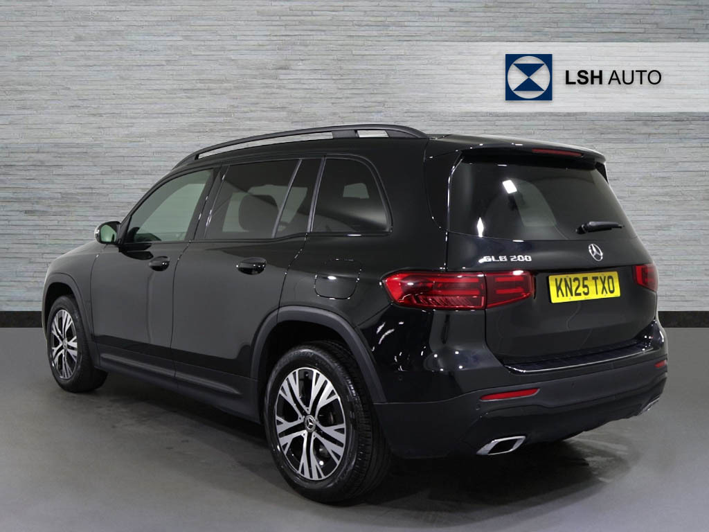Mercedes-Benz GLB Class Glb 200 Sport Executive 7G-tronic KN25TXO Black #2