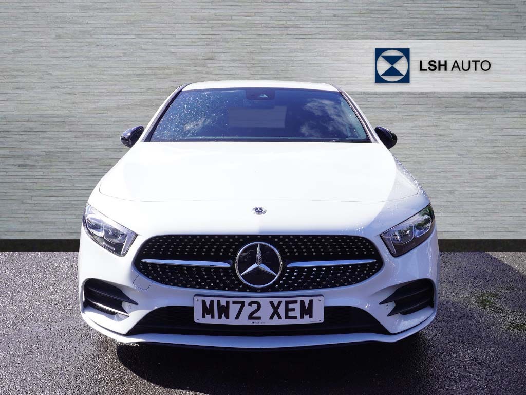 Mercedes-Benz A Class A180 Amg Line Premium Night Pack MW72XEM White #4