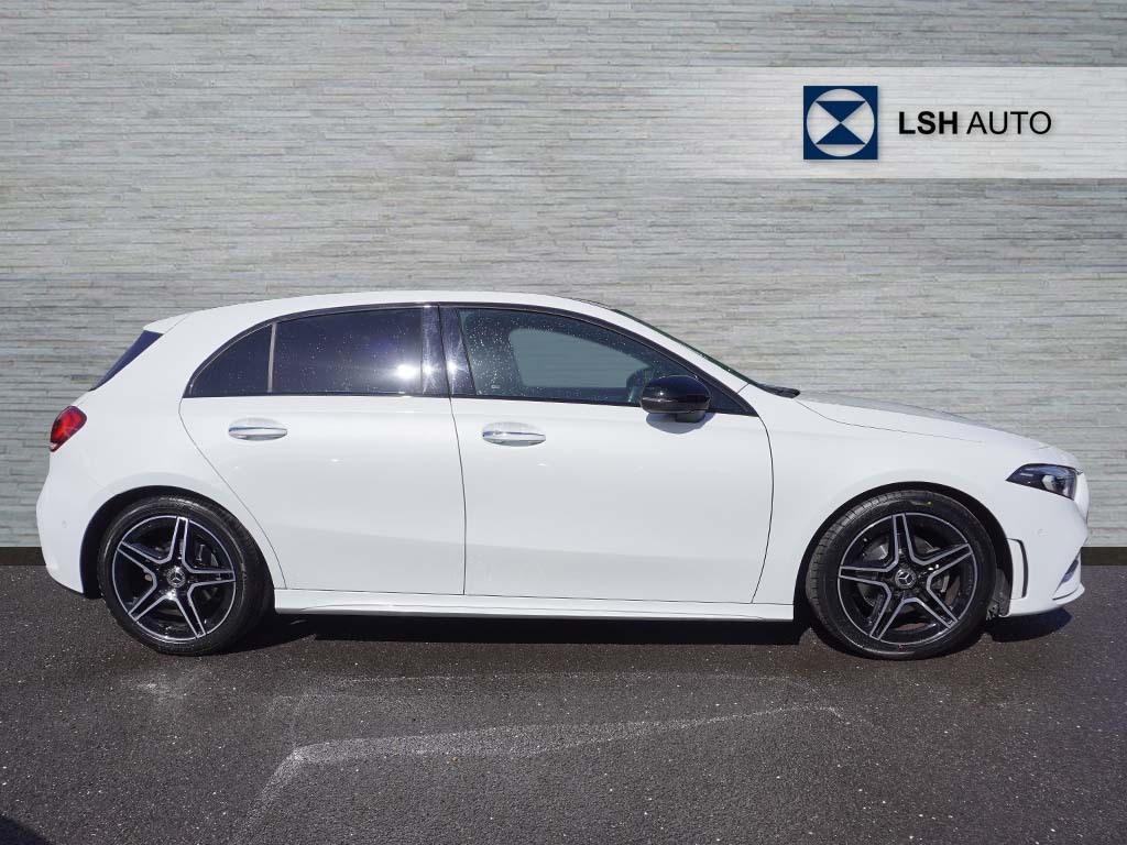 Mercedes-Benz A Class A180 Amg Line Premium Night Pack MW72XEM White #3