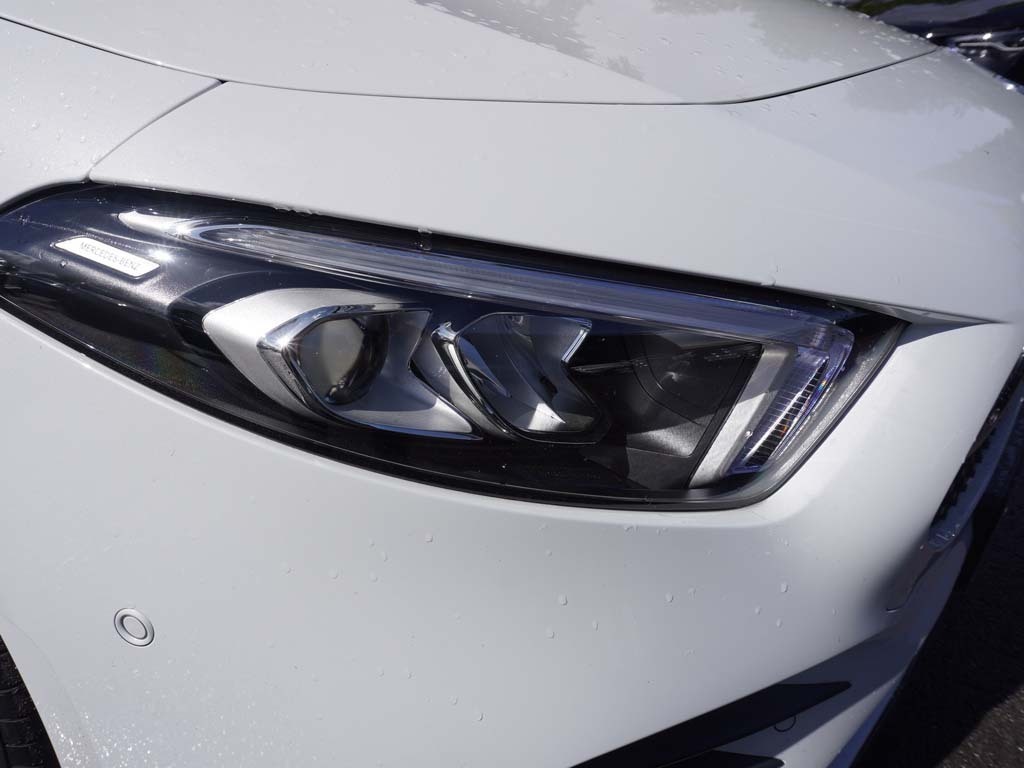 Mercedes-Benz A Class A180 Amg Line Premium Night Pack MW72XEM White #6