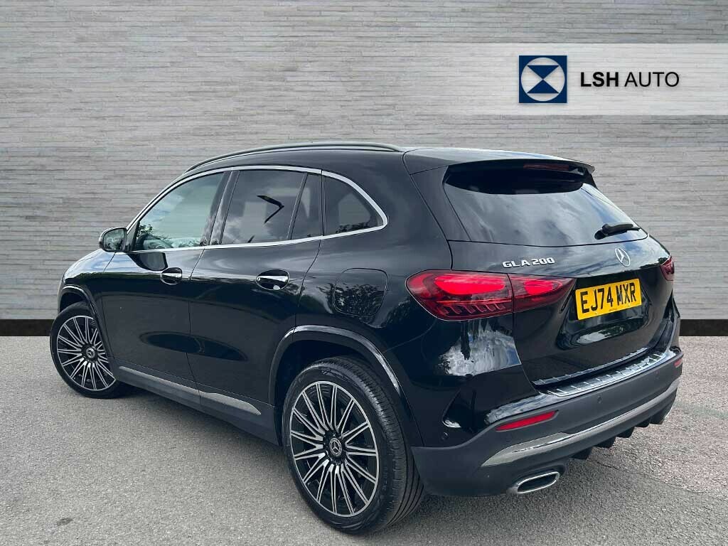 Mercedes-Benz GLA Class Gla 200 Amg Line Premium EJ74MXR Black #2