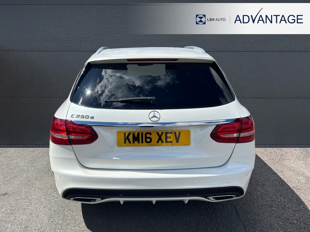 Mercedes-Benz C Class C250d Amg Line Premium Plus KM16XEV White #5
