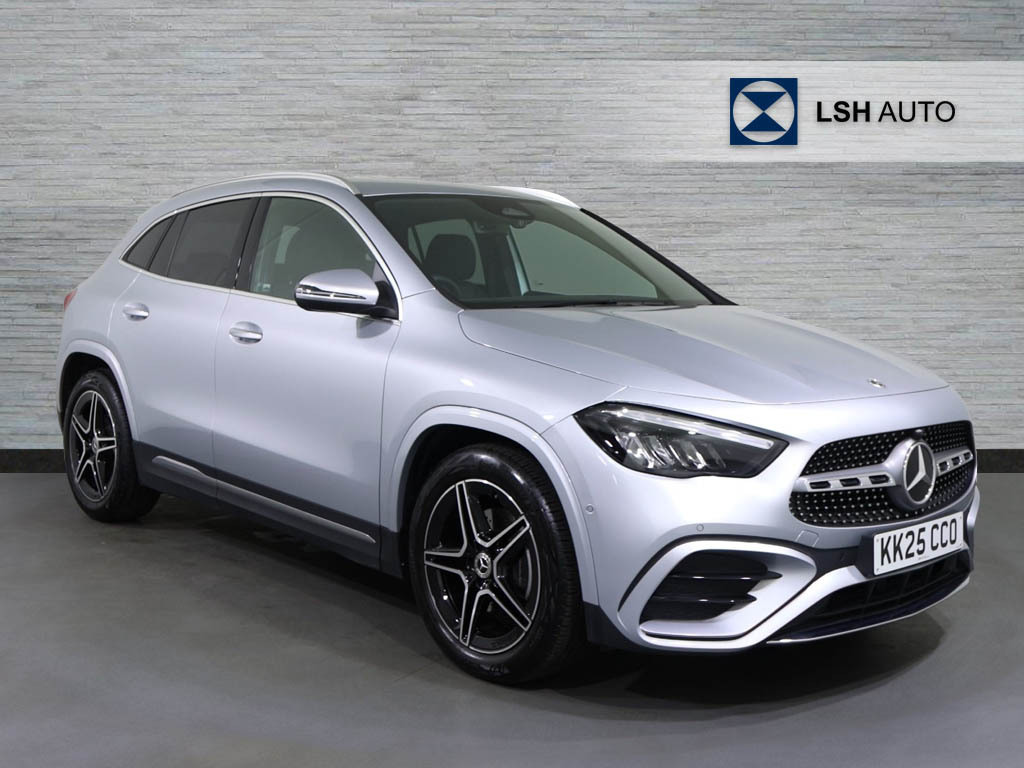 Mercedes-Benz GLA Class Gla 200 Amg Line Executive Silver