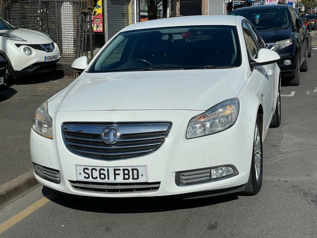 Vauxhall Insignia 1.8 16V Sri Euro SC61FBD White #3