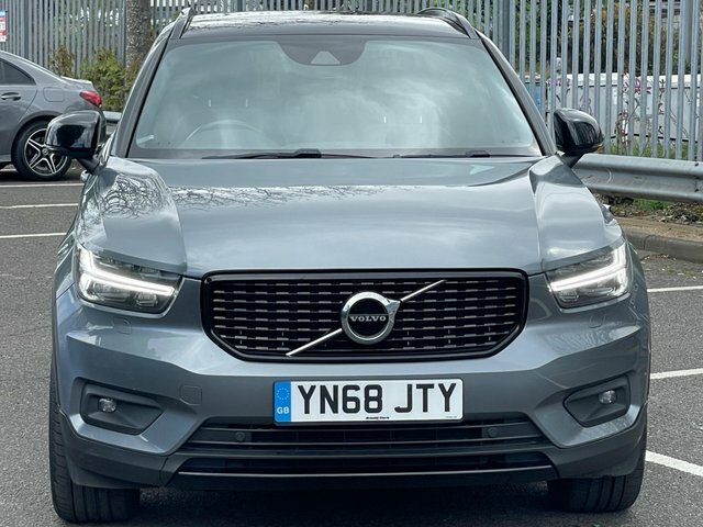 Volvo XC40 2.0 D3 R-design YN68JTY Grey #3