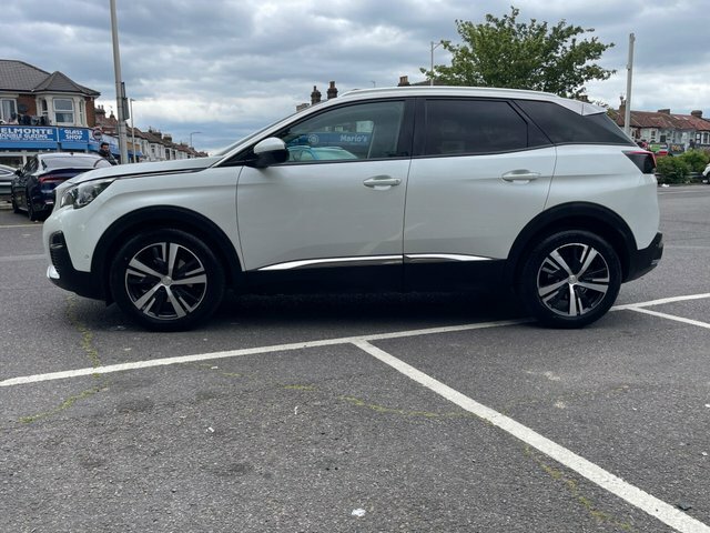 Peugeot 3008 1.2 Puretech Allure Eat LL68MYP White #5