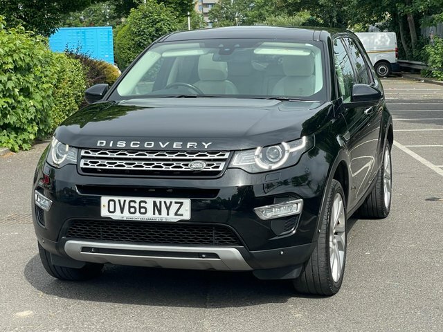 Land Rover Discovery Sport 2.0 Td4 Hse Luxury OV66NYZ Black #3