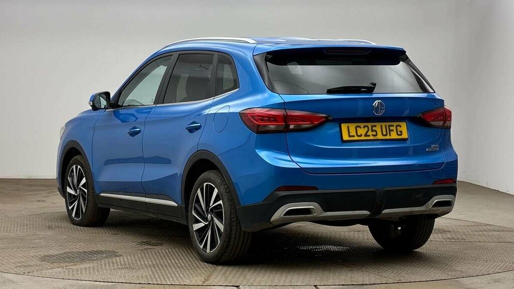 MG ZS Hybrid Trophy LC25UFG #4