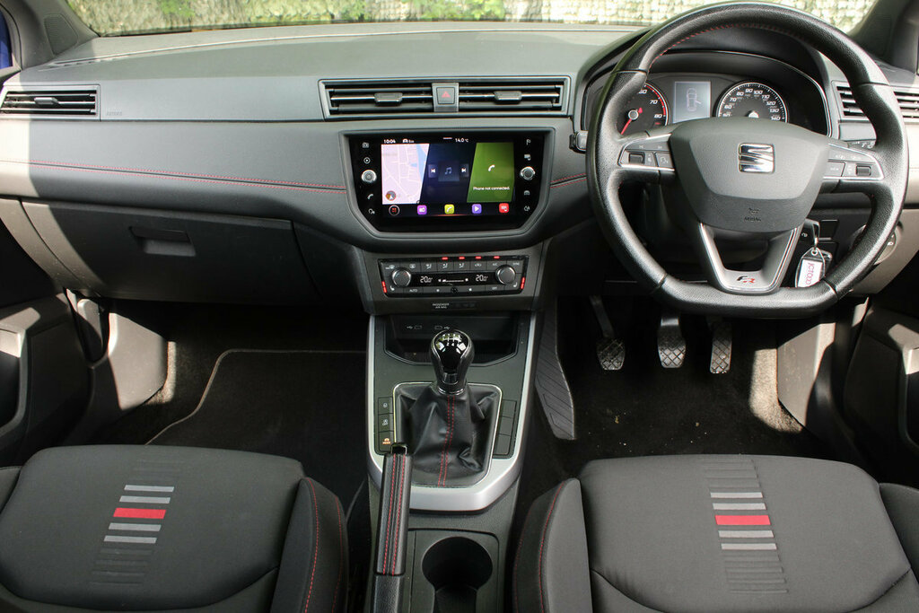 Seat Arona Fr Red Edition YG21BUK #2