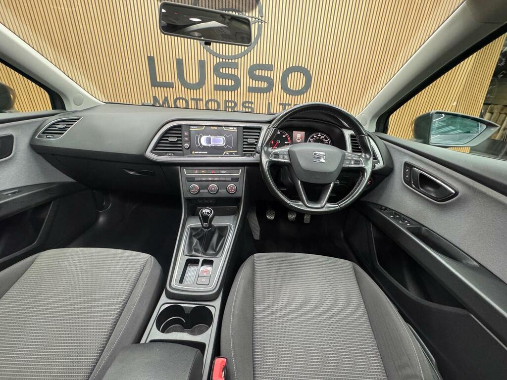 Seat Leon 1.6 Tdi Se Dynamic Technology St Euro 6 Ss YG18UGH Grey #3