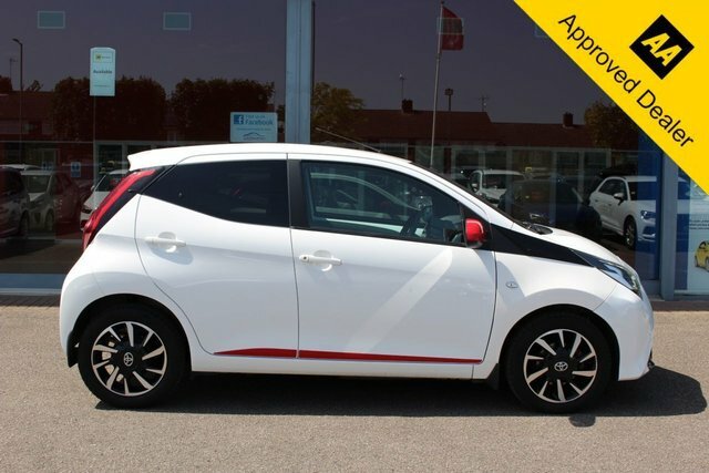 Toyota Aygo 1.0 Vvt-i X-trend Hatchback Euro WN71LCC White #2