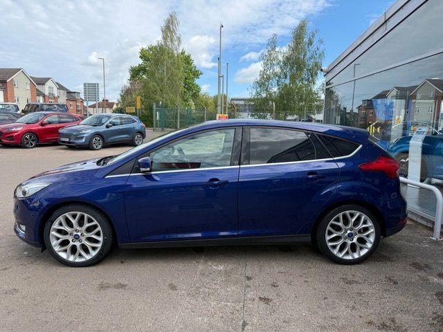Ford Focus Hatchback EF64PWN Blue #6