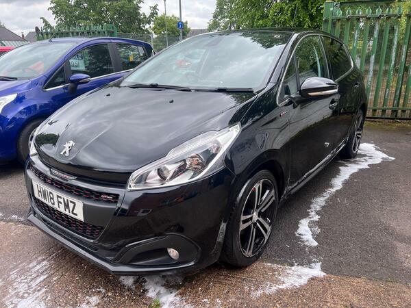 Peugeot 208 1.2 Puretech Gt Line Euro 6 Ss HW18FMZ Black #3