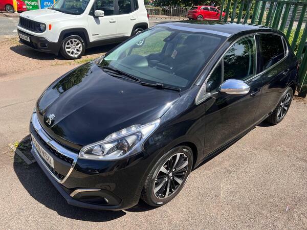 Peugeot 208 1.2 Puretech Allure Premium Euro 6 Ss FA18WSU Black #3