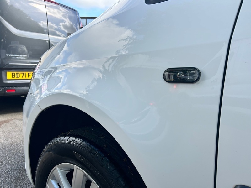 Volkswagen Caddy Camper C20 Tdi Highline Professional White #6