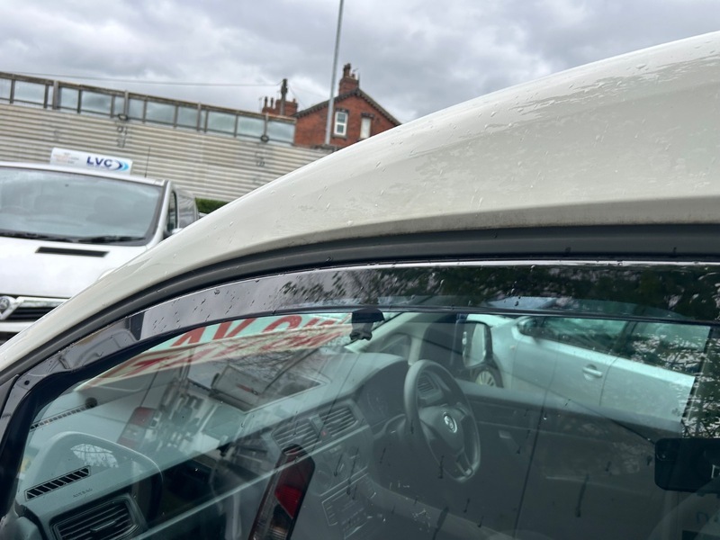 Volkswagen Caddy Camper C20 Tdi Startline Better White #17