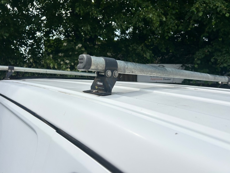 Nissan NV200 Panel Van White #11