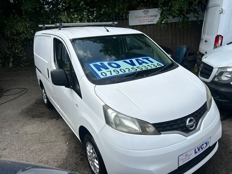 Nissan NV200 Panel Van White #7