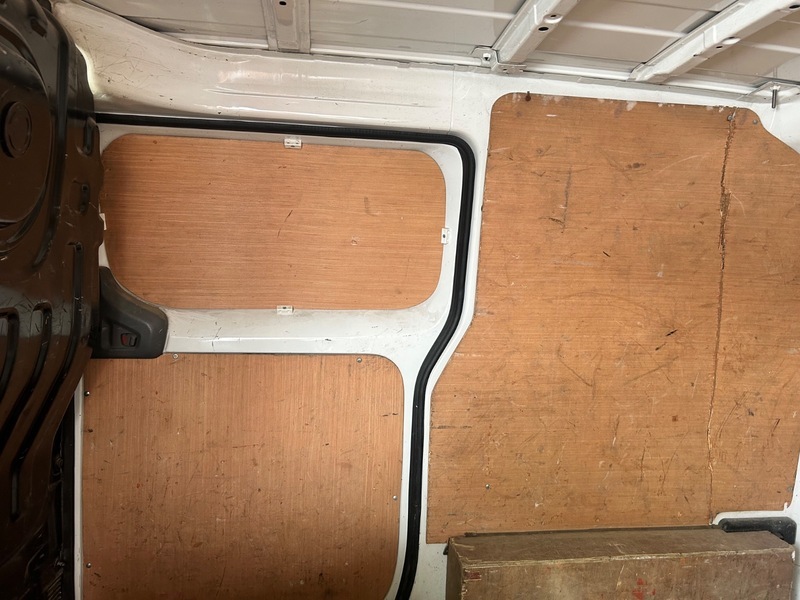 Nissan NV200 Panel Van White #20