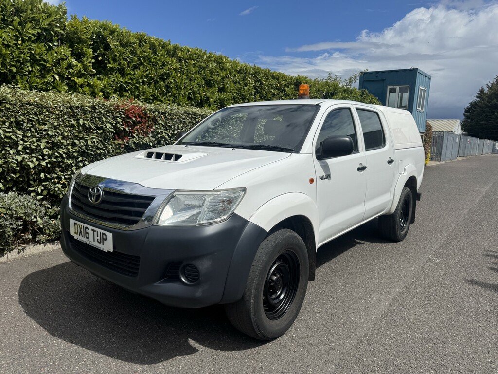 Toyota HILUX 2.5 D-4d Active 2016 White #3