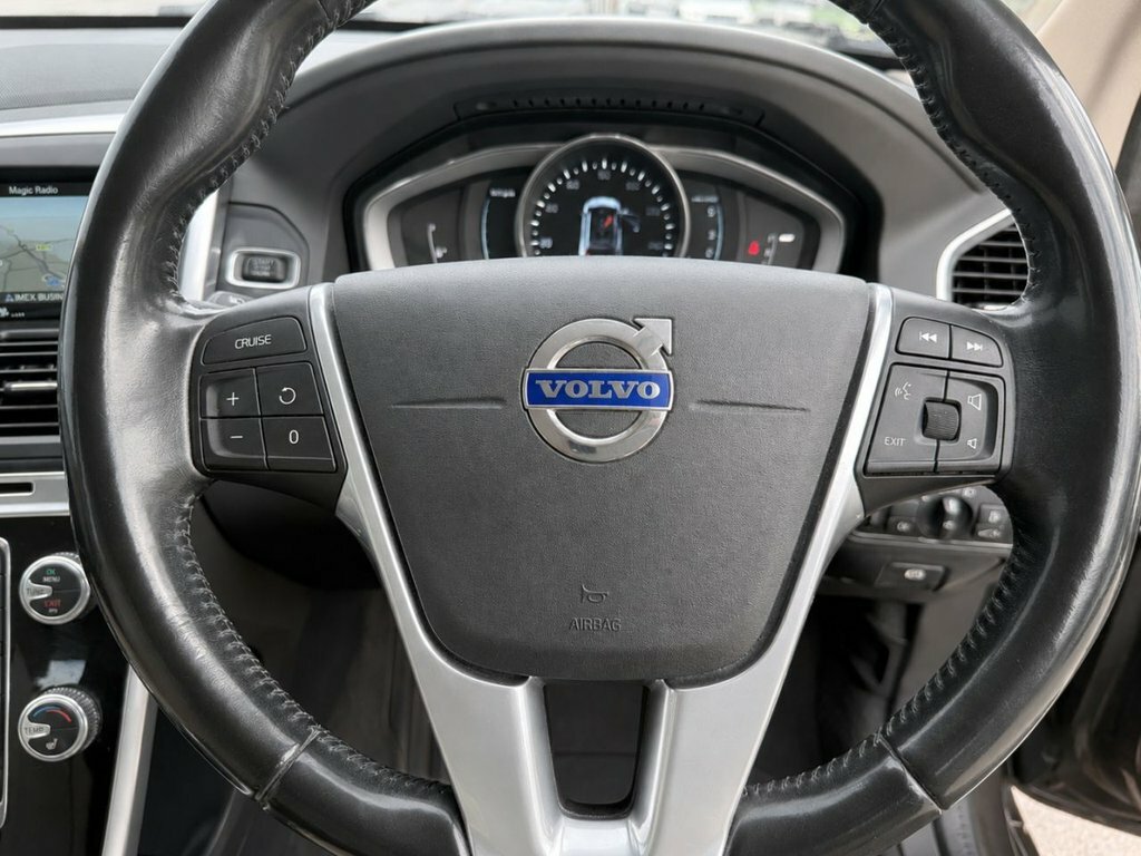 Volvo XC60 2.4L Se Lux Nav CP64GJO Silver #5