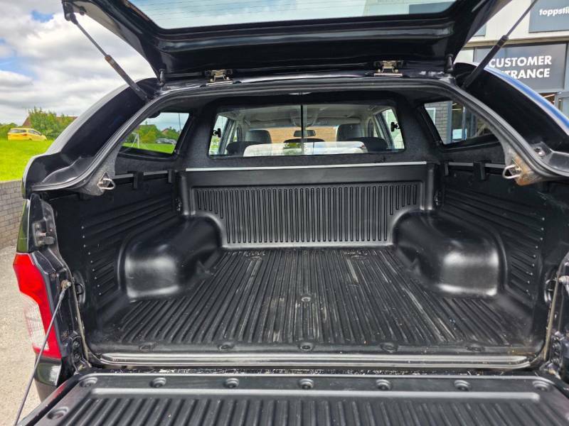 SsangYong Korando Sports Sx Pickup Double Cab White #37
