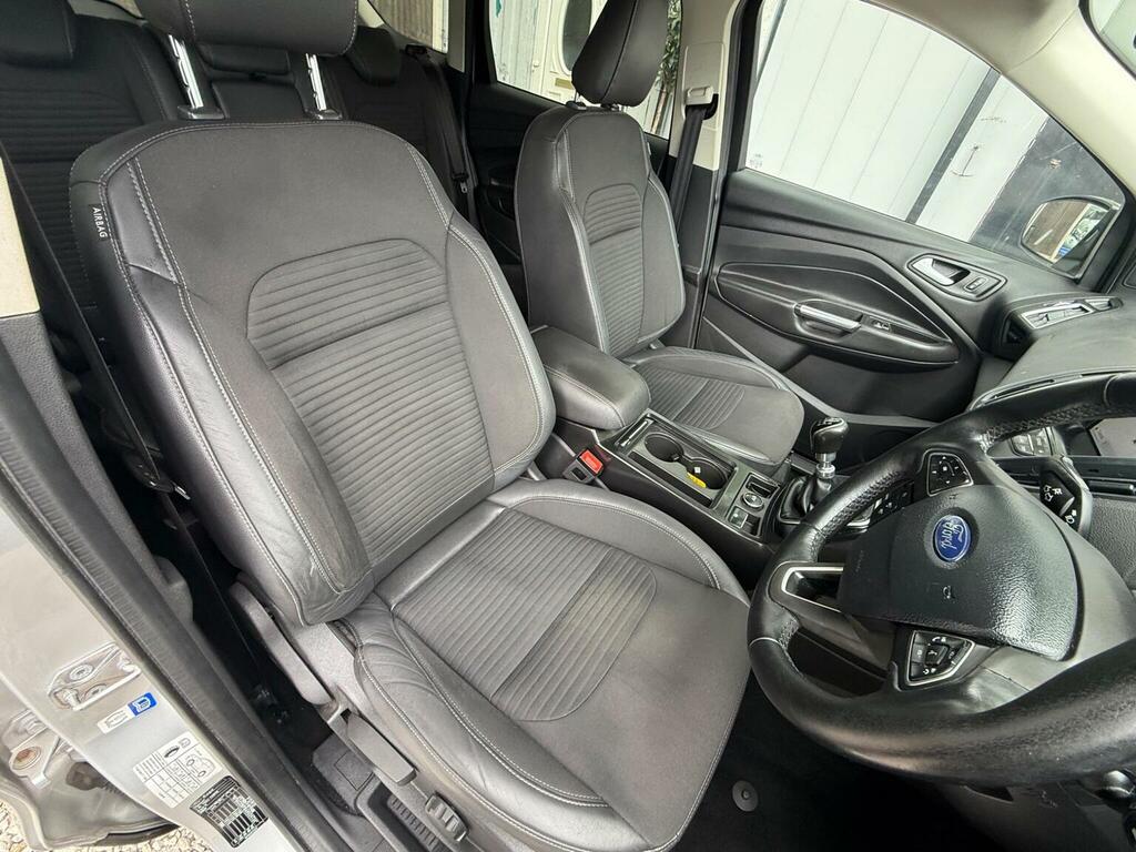Ford Kuga Suv 1.5 Tdci Titanium Euro 6 Ss 201717 MA17PKE Silver #3