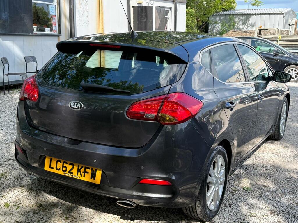 Kia Ceed Hatchback 1.6 Crdi Ecodynamics 2 Euro 5 Ss Silver #6