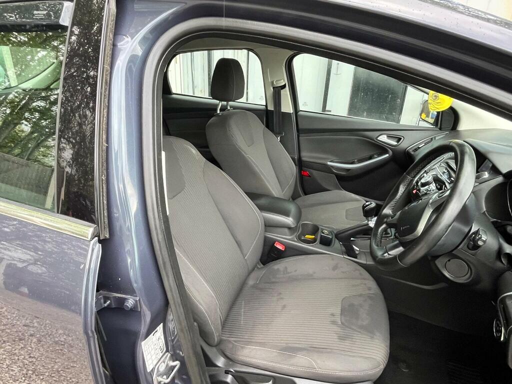 Ford Focus Hatchback 1.6 Tdci Titanium Navigator Euro 5 Ss WU64VGP Grey #3