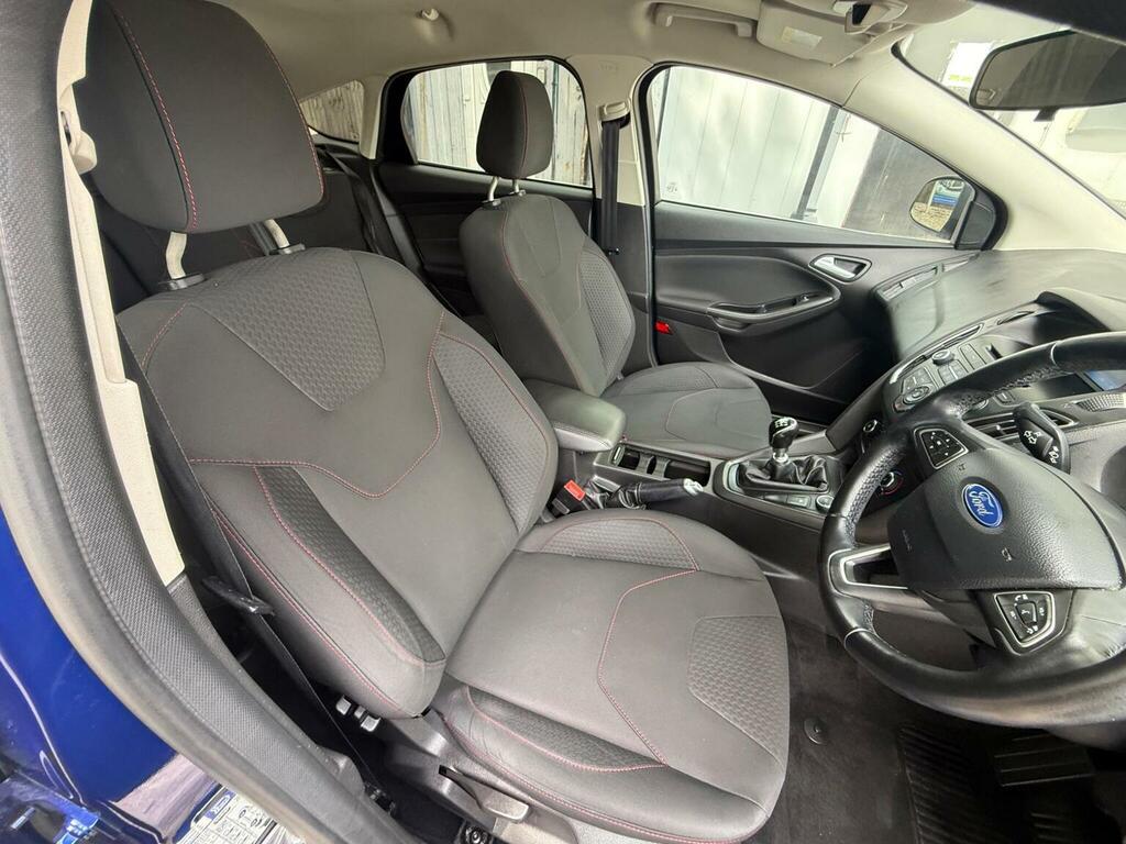 Ford Focus Hatchback 1.0T Ecoboost Zetec S Euro 6 Ss WV15HWF Blue #3