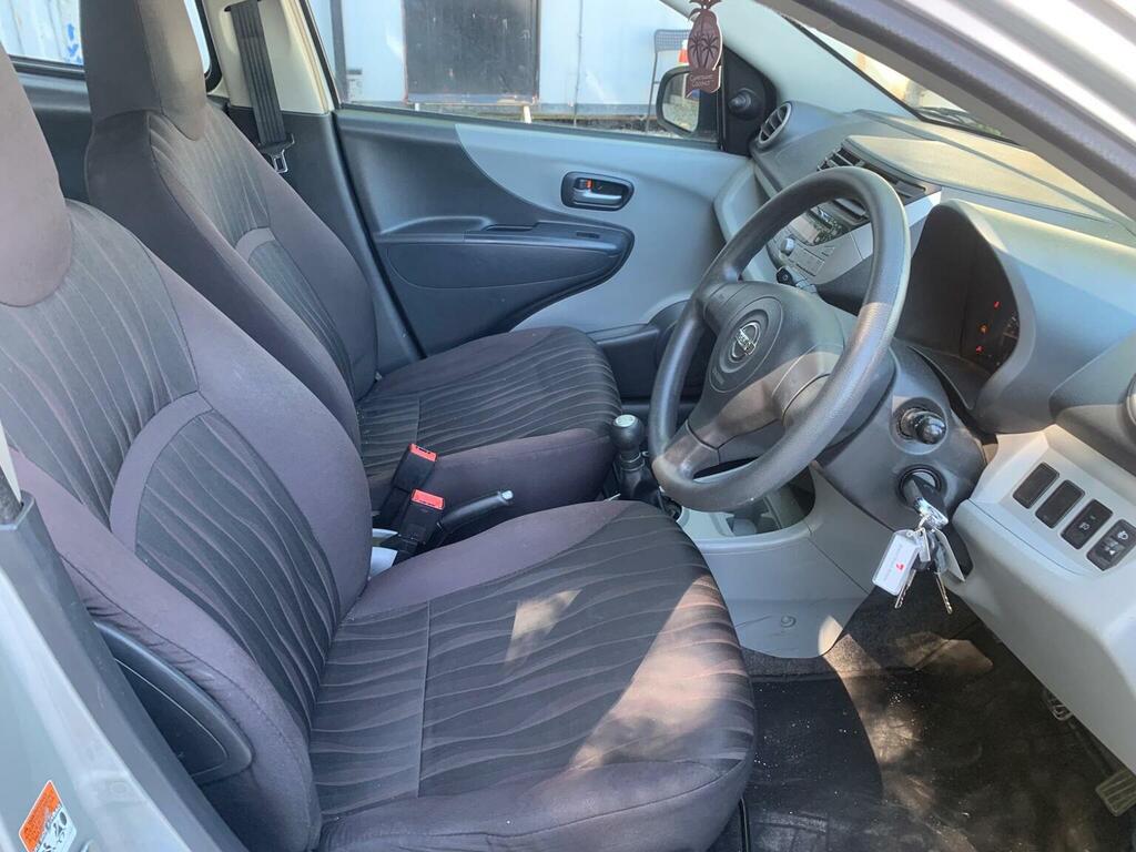 Nissan Pixo Hatchback 1.0 N-tec Euro 5 201111 Silver #3