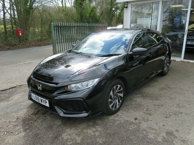 Honda Civic 2019 1.6 I-dtec Se Hatchback Eur Black #3