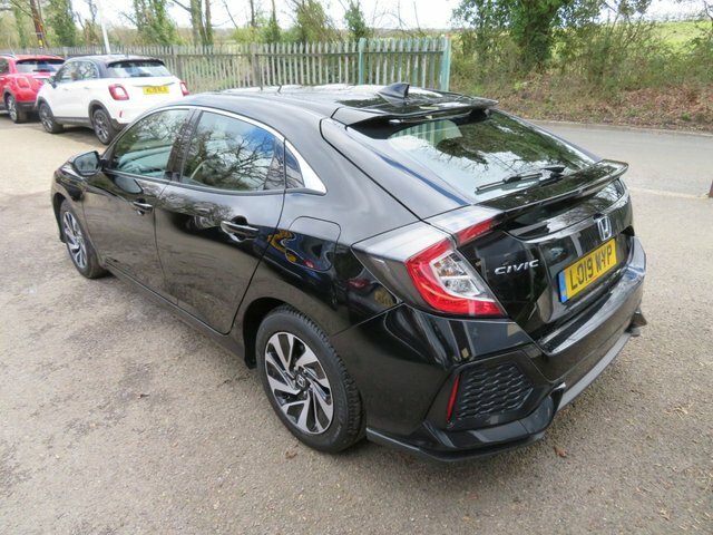 Honda Civic 2019 1.6 I-dtec Se Hatchback Eur Black #4