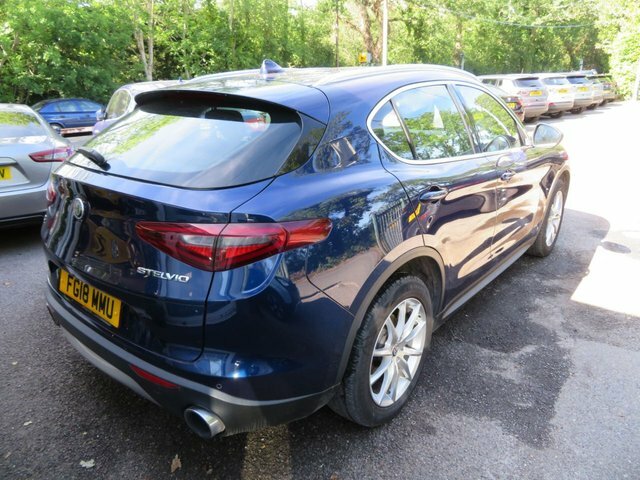 Alfa Romeo Stelvio 2018 2.0T Speciale Suv Q4 All Blue #2