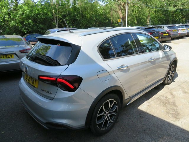 Fiat Tipo 2021 1.0 Cross Hatchback Euro 6 Grey #2