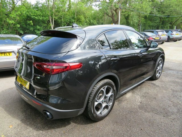 Alfa Romeo Stelvio 2021 2.2 Td Sprint Suv Q4 All Black #2