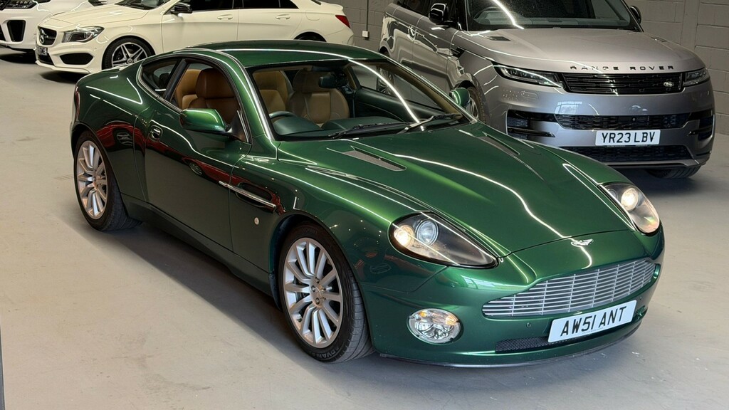 Aston Martin Vanquish Coupe 5.9 200151 Green