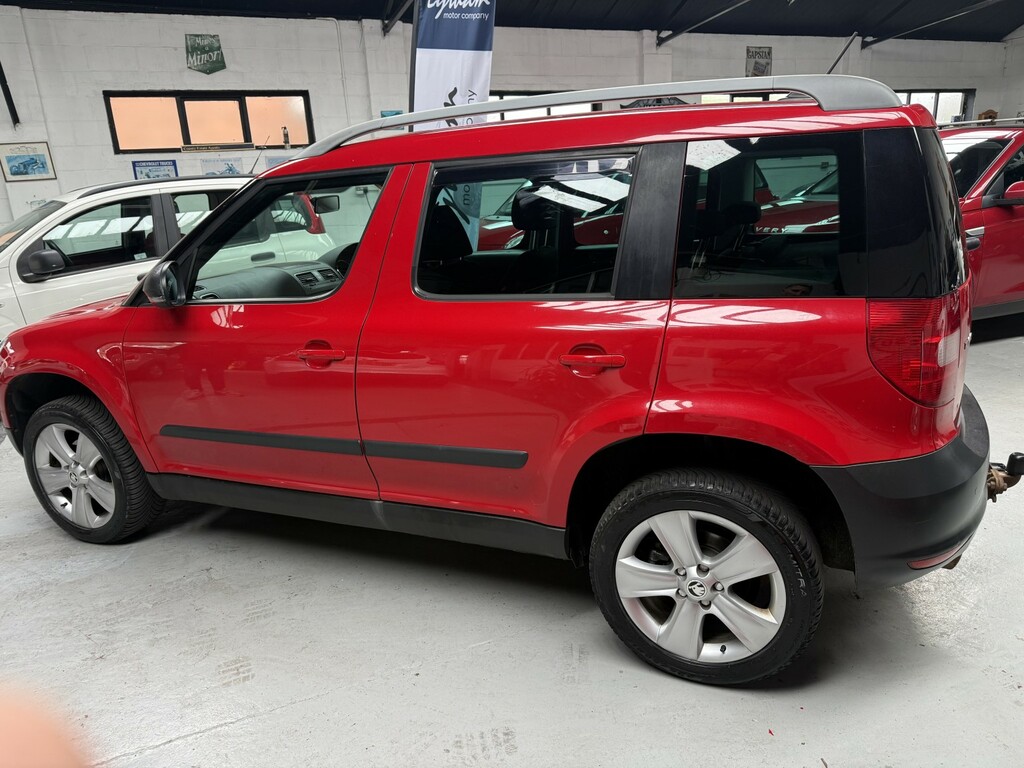Skoda Yeti 2.0 Tdi Se Plus 201363 NU63MBF Red #4