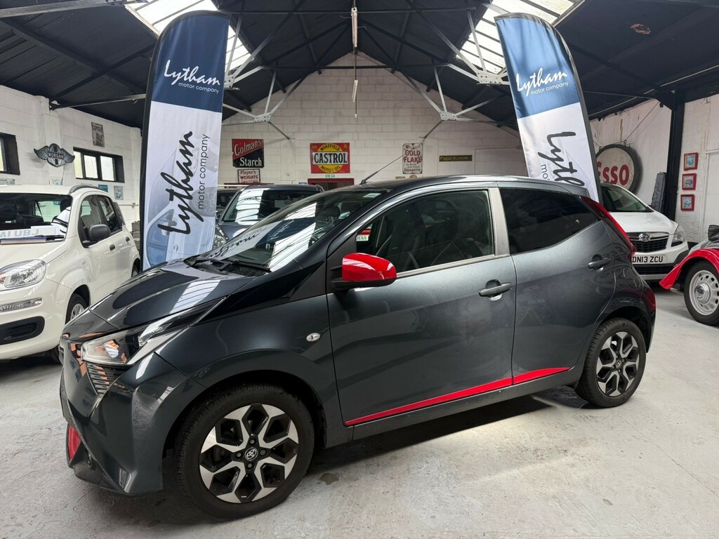 Toyota Aygo 1.0 Vvt-i X-trend 202121 PE21ZGZ Grey #2
