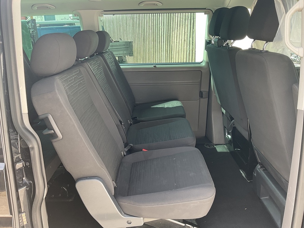Volkswagen Transporter Shuttle Tdi Se Shuttle Lwb Dsg U7600 Ulez Black #2