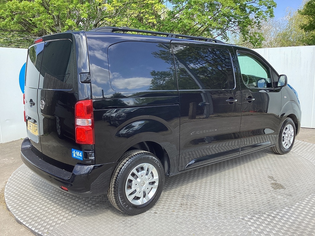 Vauxhall Vivaro Turbo D 3100 Sportive Swb L R A C Euro 6 U7982 U OE71GPK Black #3