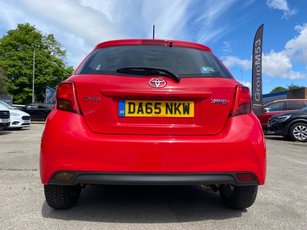 Toyota Yaris Icon Vvt-i DA65NKW Red #4