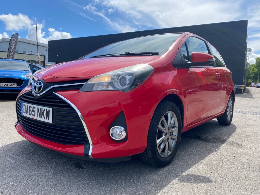 Toyota Yaris Icon Vvt-i Red